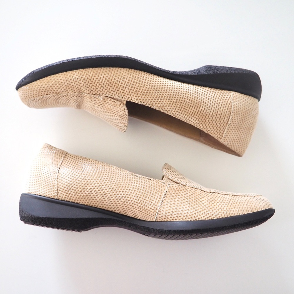Trotters 'Jenn' Loafer - Picture 4 of 8
